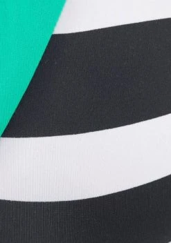 KangaROOS Triangel-Bikini-Top »Anita«, im sportlichen Look Marine-weiß, Schwarz-weiß 12 KangaROOS Triangel-Bikini-Top »Anita«, im sportlichen Look Marine-weiß, Schwarz-weiß -KANGAROOS Verkäufe 19574900