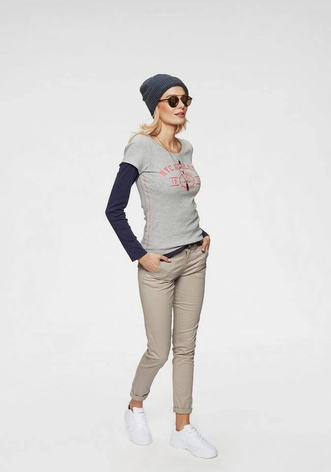 KangaROOS Chinohose (Set, 2-tlg., mit Gürtel) in schmaler Form, mit Kordel zu binden Beige, Schwarz, Weiß, Marine 34 KangaROOS Chinohose (Set, 2-tlg., mit Gürtel) in schmaler Form, mit Kordel zu binden Beige, Schwarz, Weiß, Marine – Bild 32