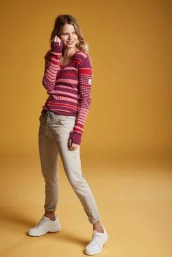 KangaROOS Chinohose (Set, 2-tlg., mit Gürtel) in schmaler Form, mit Kordel zu binden Beige, Schwarz, Weiß, Marine 137 KangaROOS Chinohose (Set, 2-tlg., mit Gürtel) in schmaler Form, mit Kordel zu binden Beige, Schwarz, Weiß, Marine -KANGAROOS Verkäufe 32562746