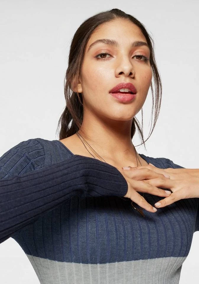 KangaROOS Strickkleid in Rippstrick und Colorblocking-Optik 5 KangaROOS Strickkleid in Rippstrick und Colorblocking-Optik – Bild 3