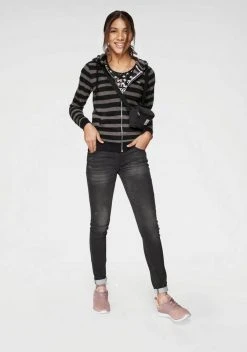 KangaROOS T-Shirt mit Sternen bedruckt Rosa-weiß, Schwarz-weiß, Hellgrau-meliert-weiß 10 KangaROOS T-Shirt mit Sternen bedruckt Rosa-weiß, Schwarz-weiß, Hellgrau-meliert-weiß -KANGAROOS Verkäufe 33408943