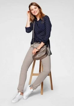 KangaROOS Chinohose (Set, 2-tlg., mit Gürtel) in schmaler Form, mit Kordel zu binden Beige, Schwarz, Weiß, Marine 122 KangaROOS Chinohose (Set, 2-tlg., mit Gürtel) in schmaler Form, mit Kordel zu binden Beige, Schwarz, Weiß, Marine -KANGAROOS Verkäufe 36308380