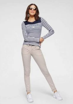 KangaROOS Chinohose (Set, 2-tlg., mit Gürtel) in schmaler Form, mit Kordel zu binden Beige, Schwarz, Weiß, Marine 79 KangaROOS Chinohose (Set, 2-tlg., mit Gürtel) in schmaler Form, mit Kordel zu binden Beige, Schwarz, Weiß, Marine -KANGAROOS Verkäufe 37001913