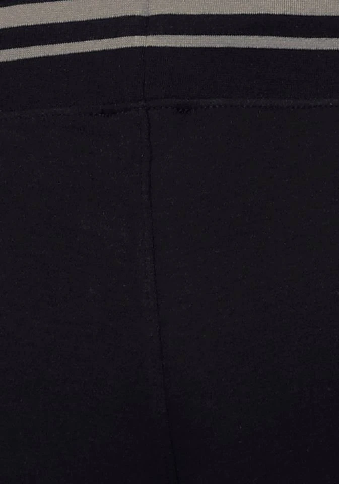 473e9ac1-a731-50c9-a696-6e2d8f4f8f19.jpg KangaROOS Sweatshorts mit Aufschlag und kontrastfarbenen Streifen - NEUE KOLLEKTION Marine-weiß, Schwarz-anthrazit -KANGAROOS Verkäufe 473e9ac1 a731 50c9 a696 6e2d8f4f8f19