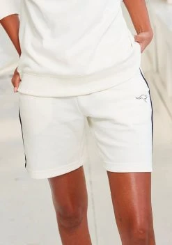 KangaROOS Bermudas mit schmalem Piping an der Seite Rot, Weiß, Marine 19 KangaROOS Bermudas mit schmalem Piping an der Seite Rot, Weiß, Marine -KANGAROOS Verkäufe 4d2610e9 6910 5820 9604 3b29da66fa6c
