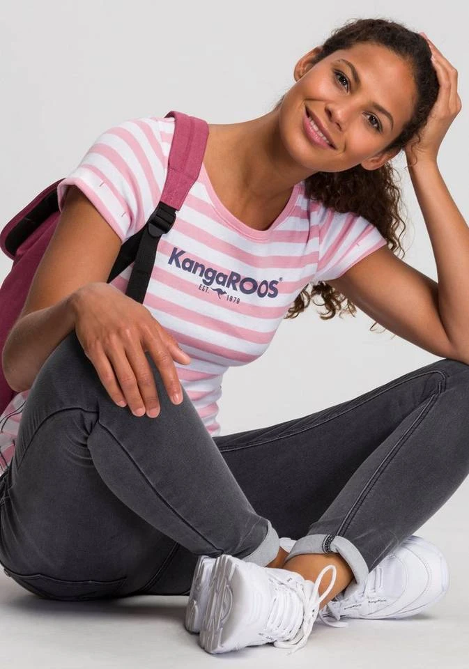 4e204f04-9acf-5267-9667-e7756cfaf97f.jpg KangaROOS T-Shirt mit großem Logoschriftzug-Druck -KANGAROOS Verkäufe 4e204f04 9acf 5267 9667 e7756cfaf97f