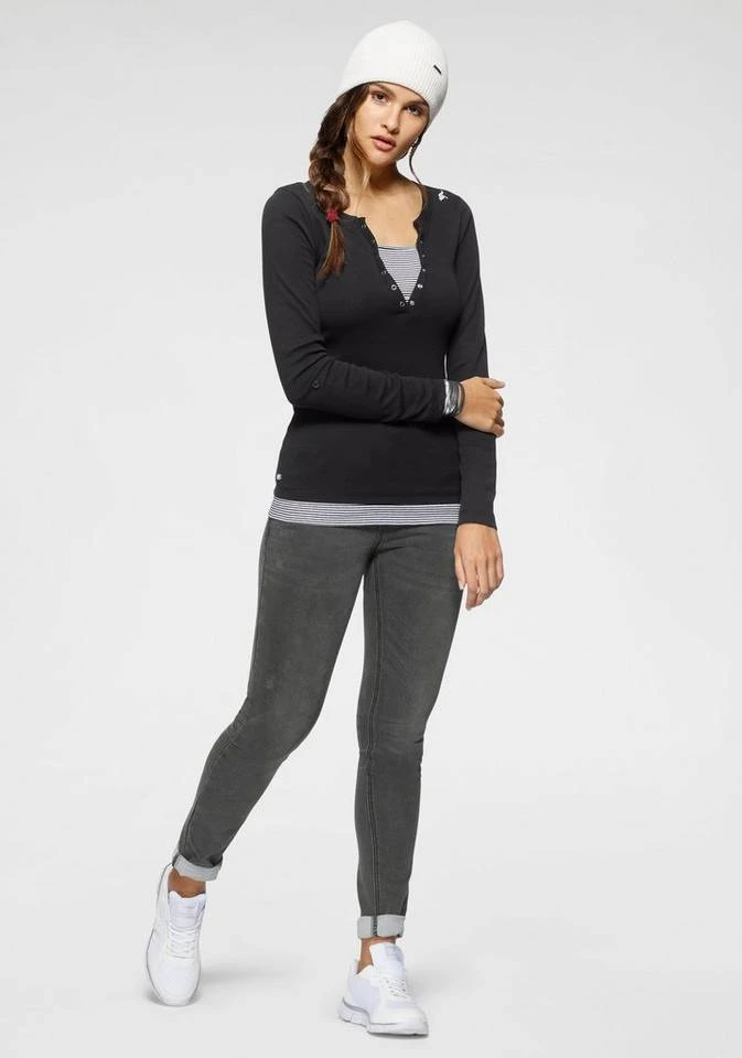 7b8294f1-7167-51e4-9341-4d808adbf299.jpg KangaROOS 2-in-1-Shirt mit geöffneter Zierknopfleiste und Turn-up Ärmeln Schwarz-weiß, Himbeere-marine-weiß, Türkis-schwarz-weiß, Marine-weiß -KANGAROOS Verkäufe 7b8294f1 7167 51e4 9341 4d808adbf299