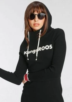 KangaROOS Strickkleid mit Kapuze und eingesticktem Markennamen - NEUE KOLLEKTION -KANGAROOS Verkäufe 80f2710f 754d 518b 91ff c08f01e981c2