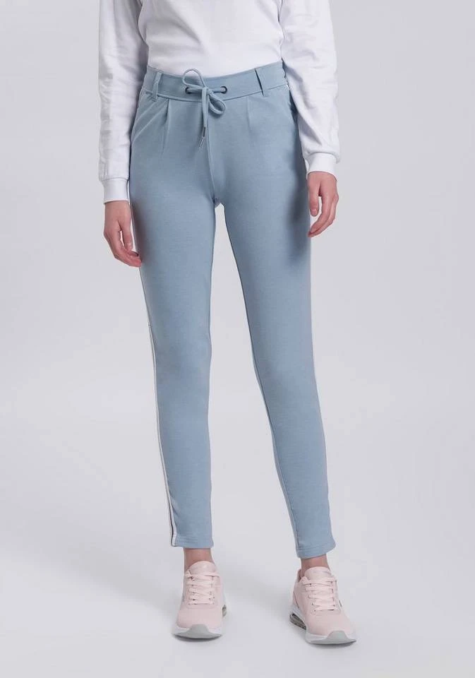 KangaROOS Jogger Pants mit seitlichem, aufgesetztem Galon-Streifen Marine, Weiß, Graublau-meliert, Schwarz 11 KangaROOS Jogger Pants mit seitlichem, aufgesetztem Galon-Streifen Marine, Weiß, Graublau-meliert, Schwarz – Bild 9