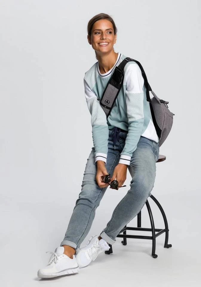 9e658abf-6052-5d42-8504-59e78d4d28b0.jpg KangaROOS Jogg Pants in Denim-Optik mit elastischem Bündchen Black-used, Dark-rinsed, Blue-used, Schwarz -KANGAROOS Verkäufe 9e658abf 6052 5d42 8504 59e78d4d28b0