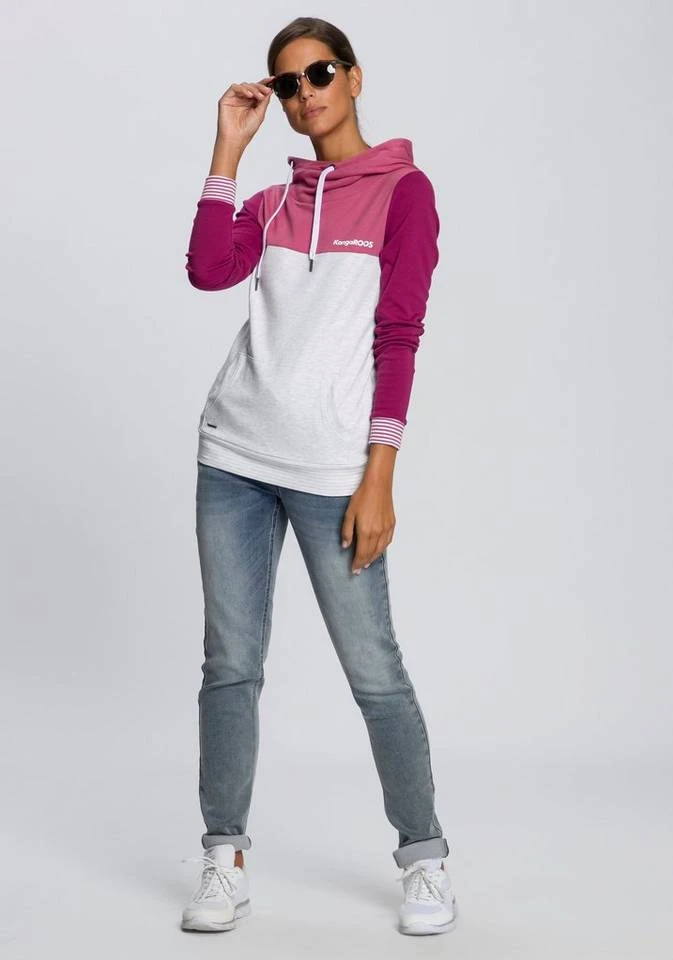 b8c1f8ce-4005-599e-a1e7-6354033e6c42.jpg KangaROOS Kapuzensweatshirt mit modischer Kombination aus Color-Blocking und Streifen Beere-rose, Marine-nachtblau, Schwarz-weiß-hellgrau-meliert -KANGAROOS Verkäufe b8c1f8ce 4005 599e a1e7 6354033e6c42