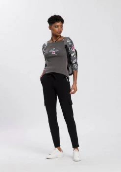 KangaROOS 3/4-Arm-Shirt mit tarnfarbenen Camouflage-Ärmeln und Front-Print Anthrazit-schwarz, Offwhite-tarnfarben 13 KangaROOS 3/4-Arm-Shirt mit tarnfarbenen Camouflage-Ärmeln und Front-Print Anthrazit-schwarz, Offwhite-tarnfarben -KANGAROOS Verkäufe c44c0138 8218 541a b68e fde903e29c98