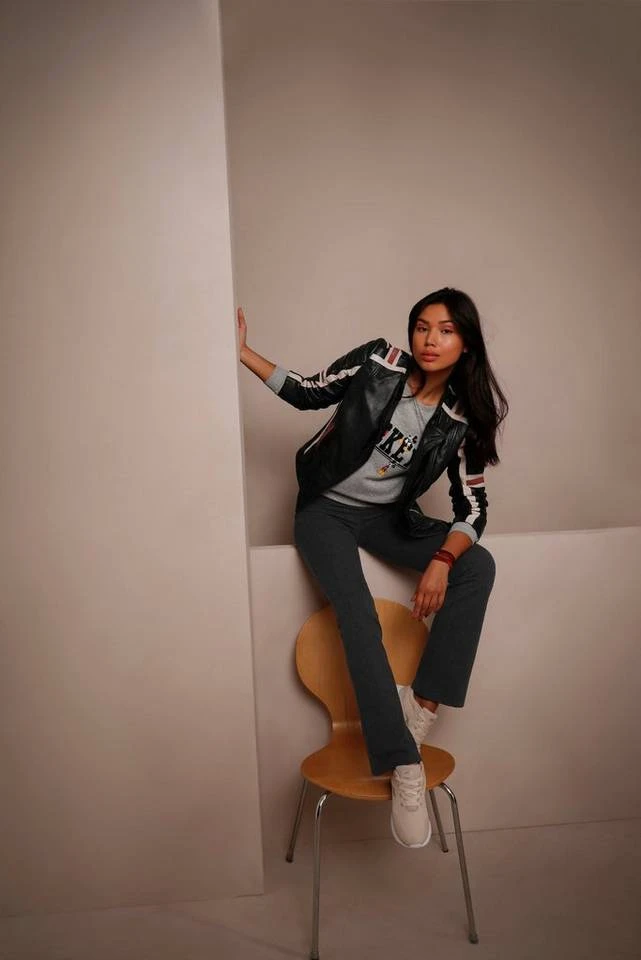 ca9b3025-67ac-5b99-8d9d-5461ee903eb7-2.jpg KangaROOS Sweatshirt »Mickey Maus« mit lizenziertem Originaldesign - NEUE KOLLEKTION -KANGAROOS Verkäufe ca9b3025 67ac 5b99 8d9d 5461ee903eb7 2