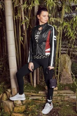 KangaROOS T-Shirt mit Sternen bedruckt Rosa-weiß, Schwarz-weiß, Hellgrau-meliert-weiß 13 KangaROOS T-Shirt mit Sternen bedruckt Rosa-weiß, Schwarz-weiß, Hellgrau-meliert-weiß -KANGAROOS Verkäufe d181080e 5246 5d53 b340 558ef3a7041a