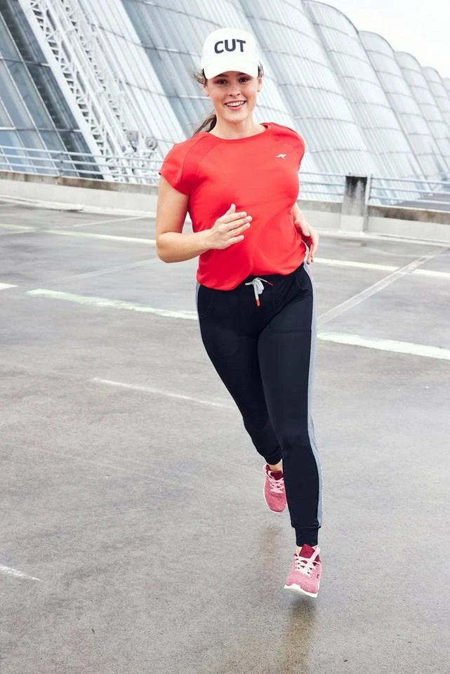 KangaROOS T-Shirt »Nachhaltige LENZING™ ECOVERO™ Viskose« Rot, Schwarz 9 KangaROOS T-Shirt »Nachhaltige LENZING™ ECOVERO™ Viskose« Rot, Schwarz – Bild 7